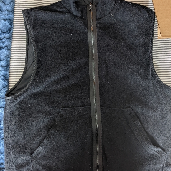 Men's Original Windbreaker Reversible Vest - Picture 3 of 11